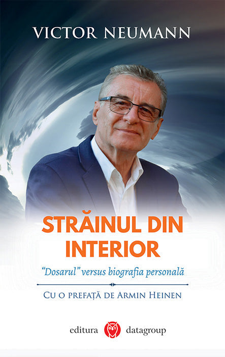 Coperta Străinul din interior